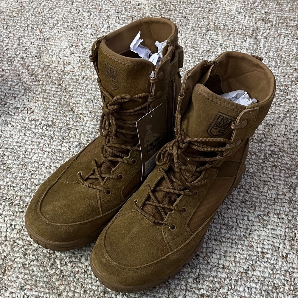 Free Soldier Men's Tan Combat Boots